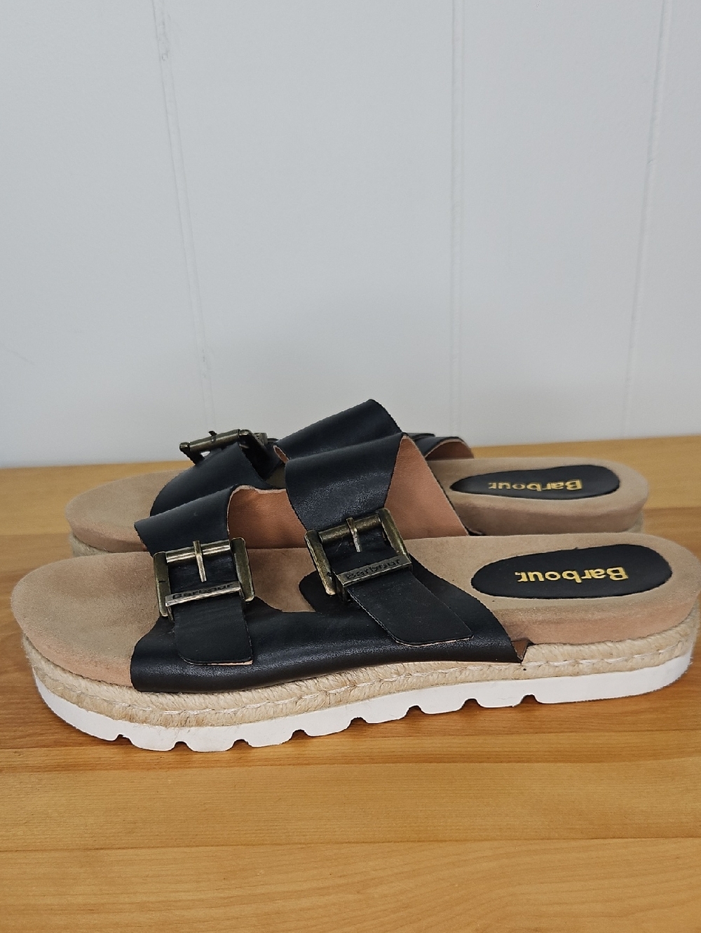 Size 7 Black Leather  Slip On Platform Sandals Barbour NBW